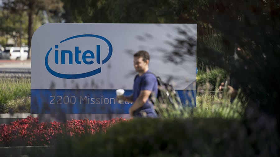 Intel sa thải giám đốc kỹ thuật sau khi trì hoãn tiến trình 7nm