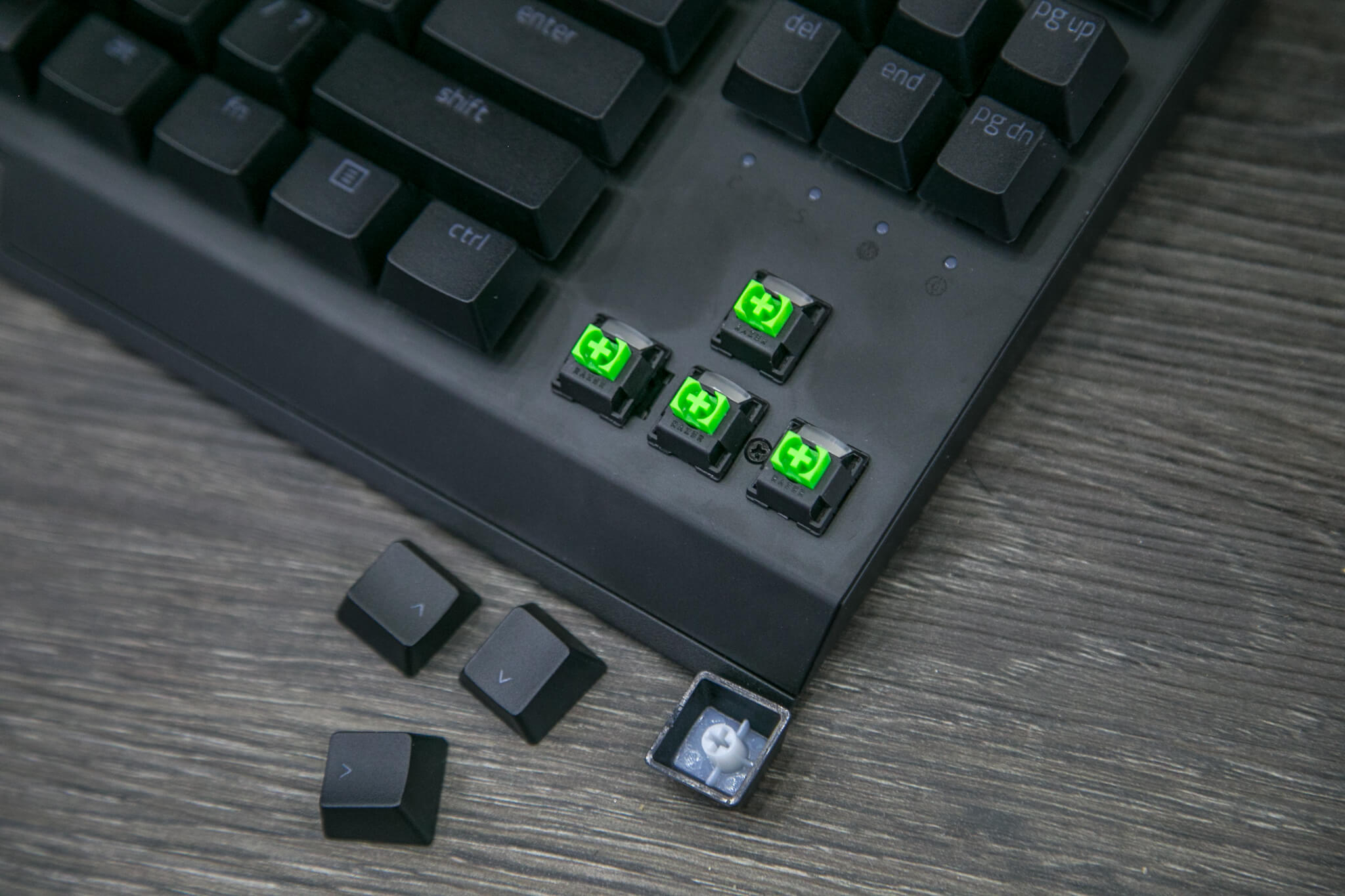 Switch và keycap của bàn phím cơ Razer Blackwidows V3 Tenkeyless