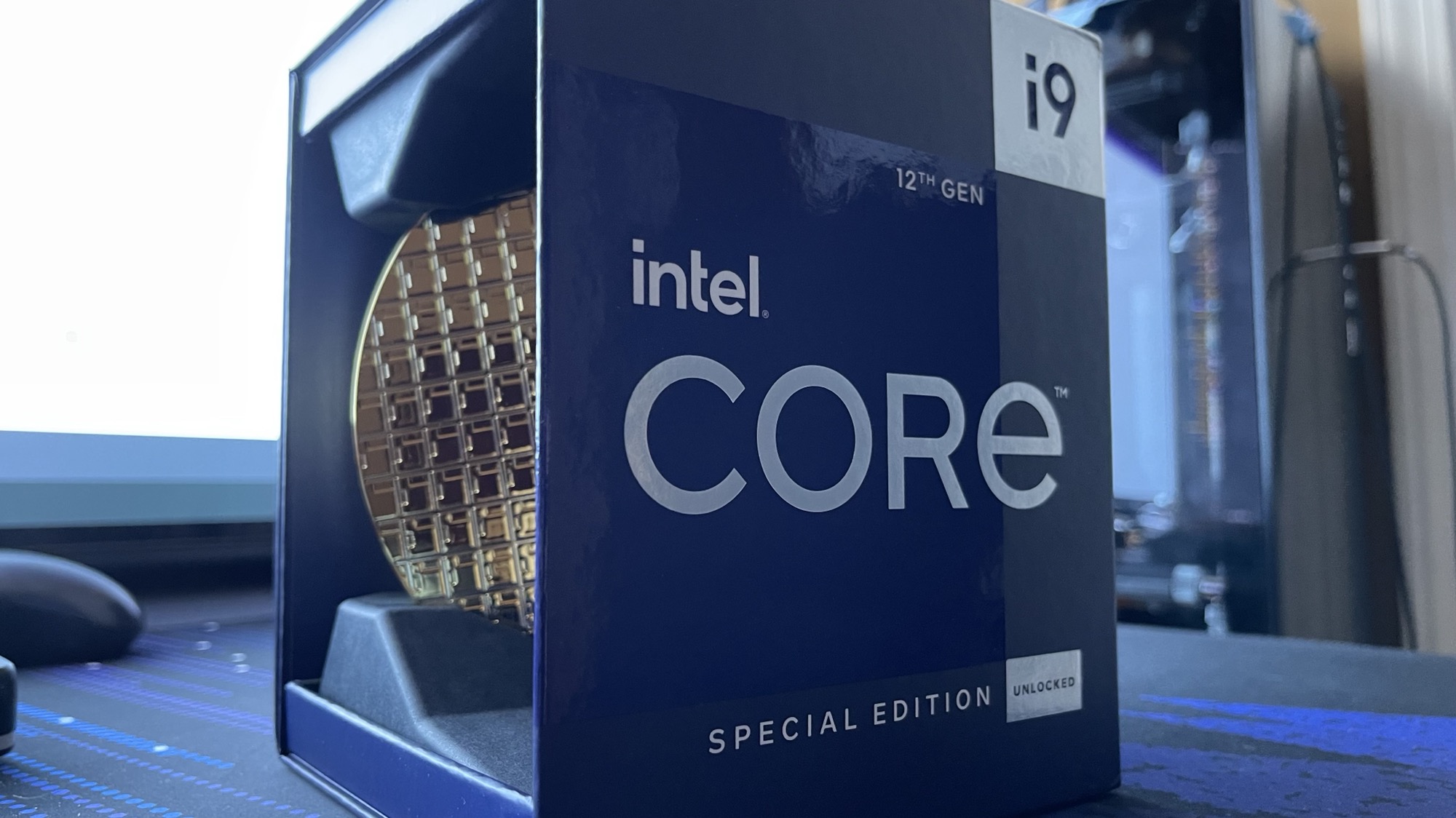 CPU Intel Core i9-12900KS tiếp tục có điểm hiệu năng Benchmark, đánh bại Ryzen 9 5950X